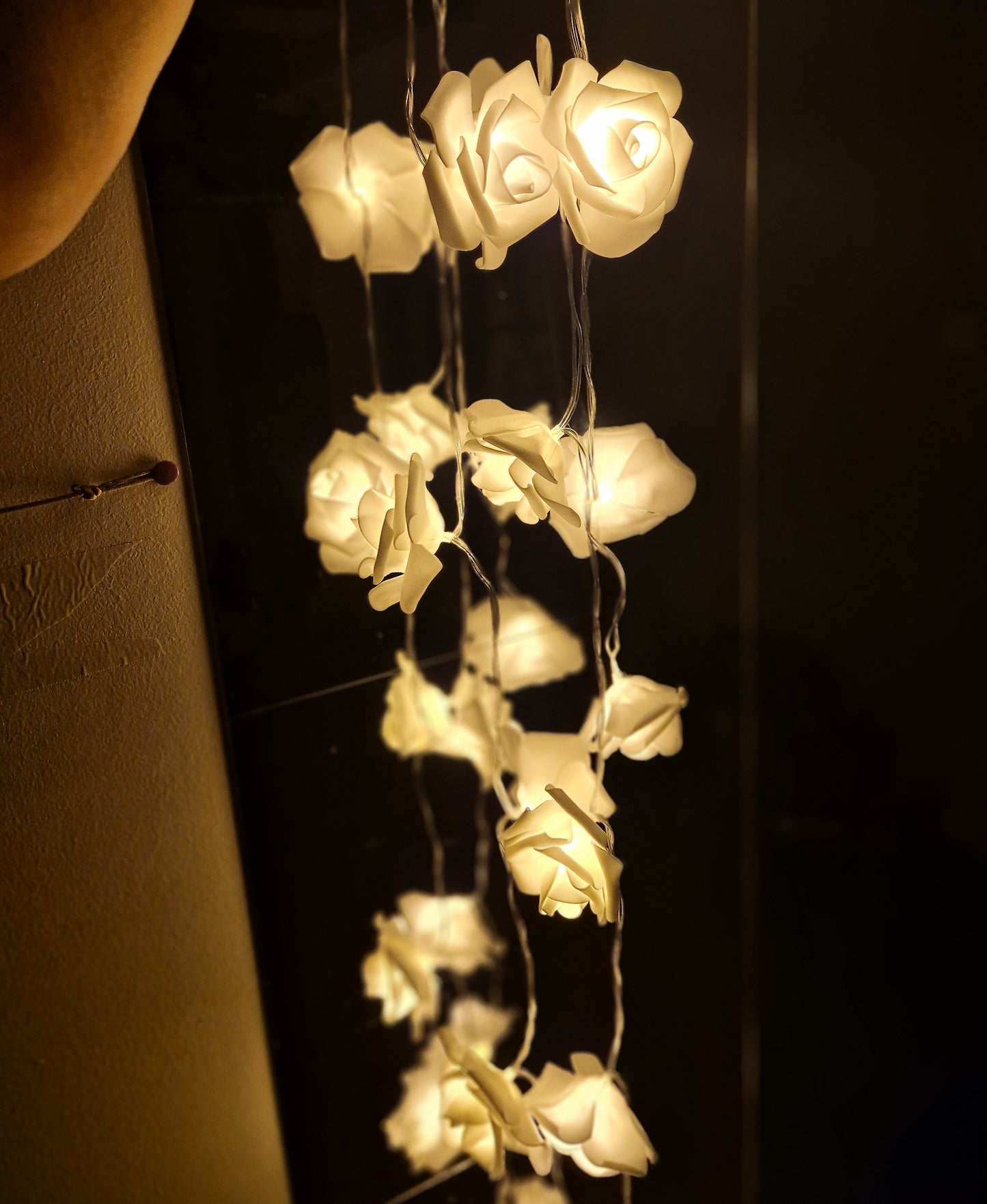 Guirlande LED 20 roses blanches – 3m – décoration mariage / arche